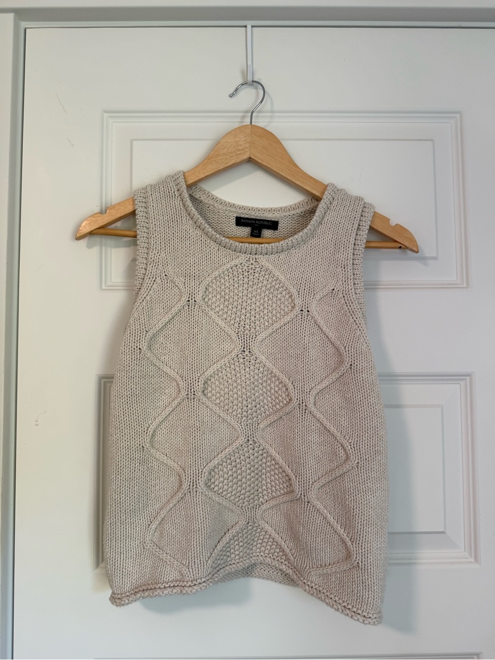 Banana Republic Beige Cable Knit Sleeveless Sweater Tank
